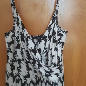 Tart black and white pro-style cotton dress